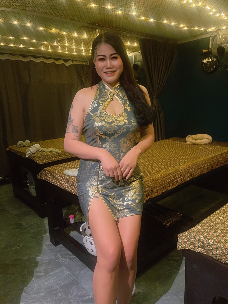 Nida — Outcall Massage Therapist Phuket